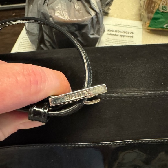 Bally Suede and Patent Leather Shoulder bag - Picture 7 of 8